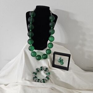 Elegant Green Beaded Necklace Set